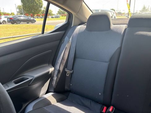 Used 2025 Nissan Versa SV FWD image 37