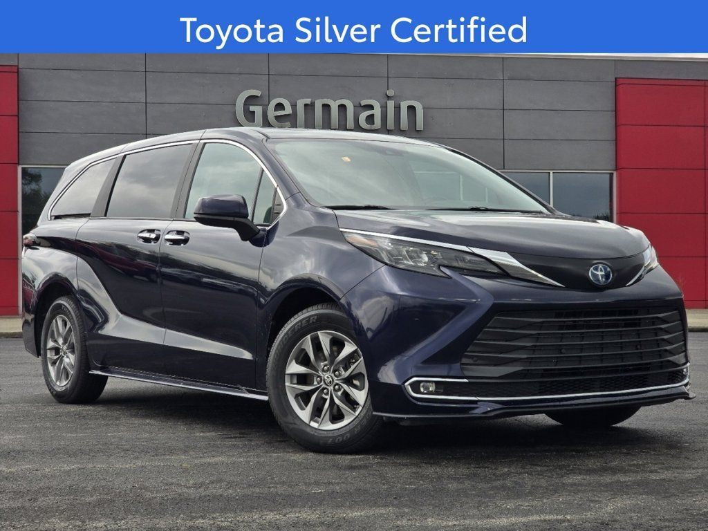 Certified 2024 Toyota Sienna XLE FWD image 2