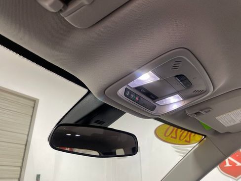 Used 2020 Chevrolet Traverse LT w/ Driver Confidence II Package image 18