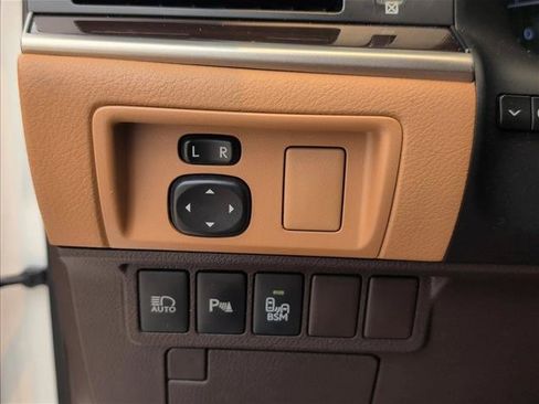Used 2018 Lexus ES 350 w/ Luxury Package w/Wood Trim FWD image 23
