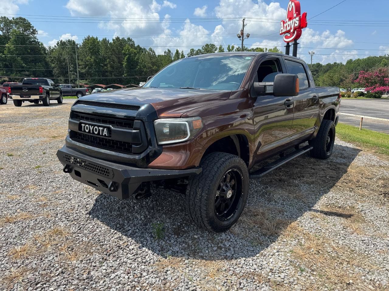 Used 2017 Toyota Tundra SR5 w/ TRD Off Road Package AWD/4WD image 5