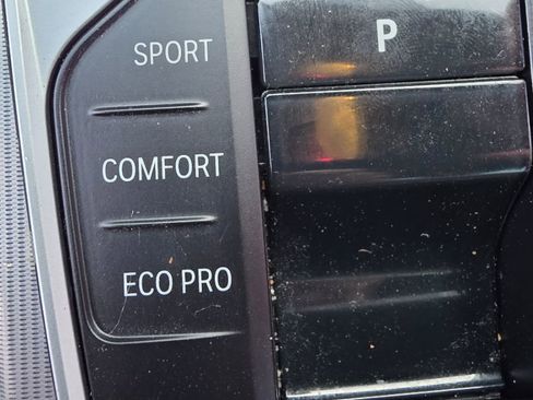 Used 2024 BMW 430i Coupe w/ Convenience Package image 42