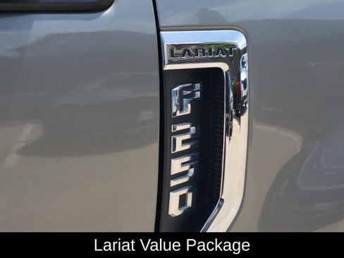 Used 2019 Ford F250 Lariat w/ Lariat Value Package AWD/4WD image 7