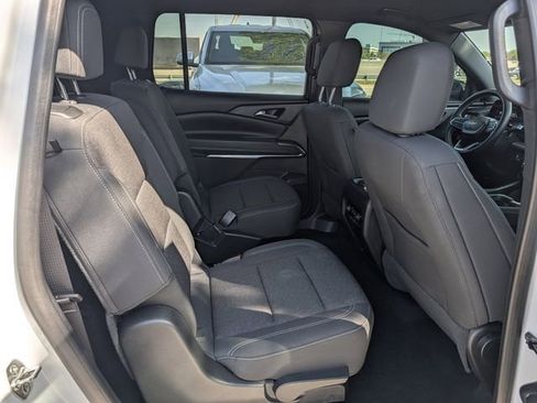Used 2025 Chevrolet Traverse LT w/ Driver Confidence Package FWD image 30