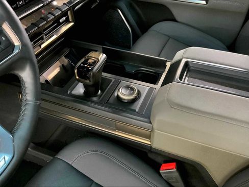 Used 2024 GMC Hummer EV 3X image 16