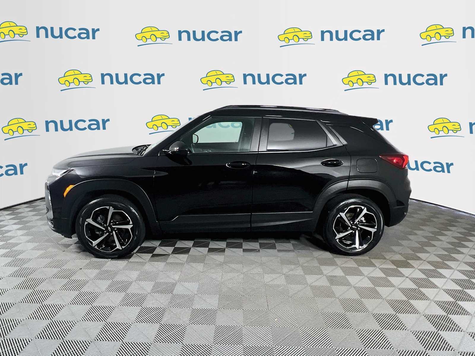 Used 2023 Chevrolet TrailBlazer RS w/ Sun and Liftgate Package AWD/4WD image 4