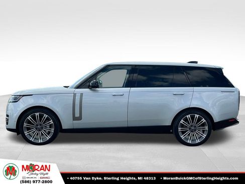 Used 2023 Land Rover Range Rover Long Wheelbase SE AWD/4WD image 2