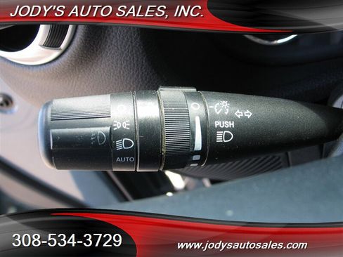 Used 2015 Jeep Wrangler Unlimited Sahara w/ Connectivity Group AWD/4WD image 7