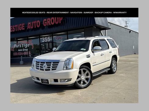 Used 2011 Cadillac Escalade 4WD Hybrid image 1