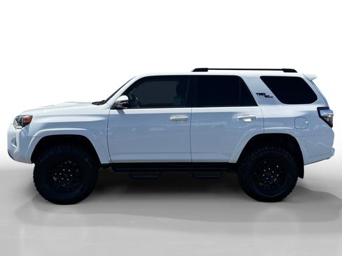 Used 2023 Toyota 4Runner TRD Off-Road Premium w/ Moonroof Package AWD/4WD image 2