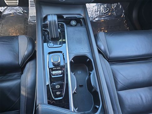 Used 2021 Volvo XC60 T8 R-Design w/ Protection Package Premier image 28