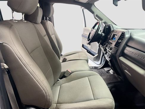 Used 2019 Ford F350 XLT image 25