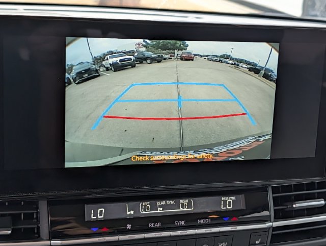 Certified 2026 Toyota Sienna XLE FWD image 18