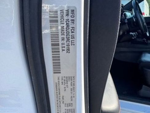 Certified 2024 Dodge Durango GT image 28