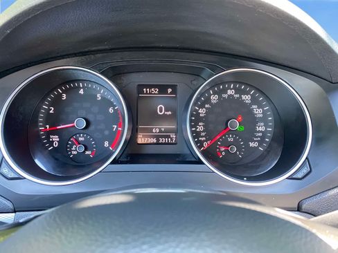 Used 2017 Volkswagen Jetta SE FWD image 13