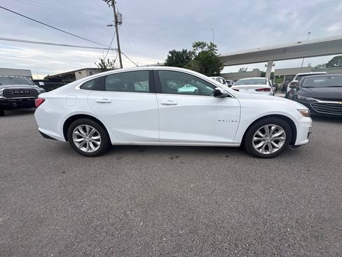 Used 2024 Chevrolet Malibu LT FWD image 2