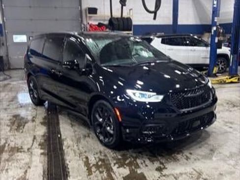 New 2026 Chrysler Pacifica Select image 25