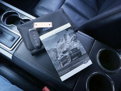 Used 2017 Ford Expedition EL Limited w/ Equipment Group 301A image 28