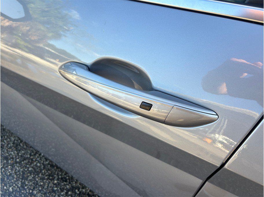 Used 2025 Hyundai Elantra SEL FWD image 15