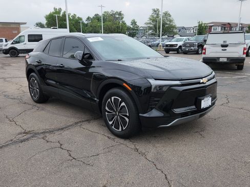 Used 2024 Chevrolet Blazer EV LT AWD/4WD image 13