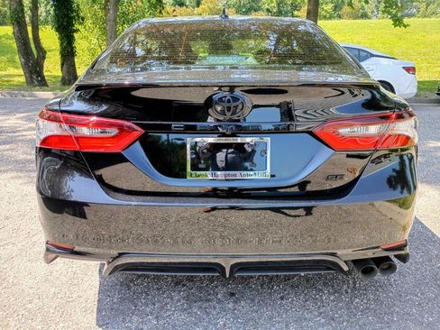 Used 2023 Toyota Camry SE w/ Convenience Package FWD image 5