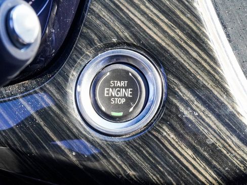 Used 2020 Cadillac XT6 Premium Luxury image 26