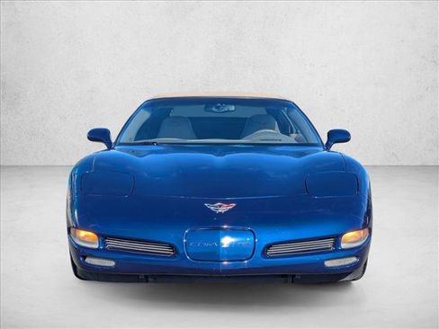 Used 2004 Chevrolet Corvette Convertible w/ Preferred Equipment Group image 2