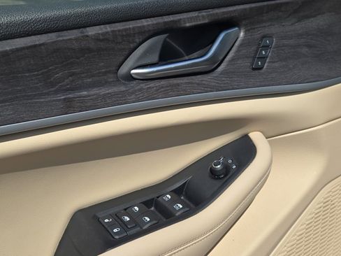 Used 2023 Jeep Grand Cherokee Limited AWD/4WD image 30
