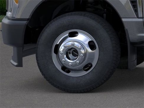 New 2026 Ford F350 XL w/ 360-Degree Camera Package image 19