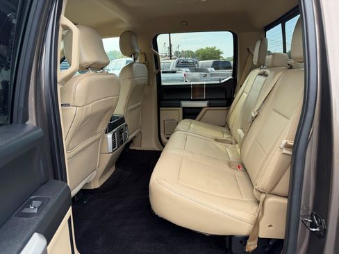 Used 2016 Ford F150 Lariat w/ Equipment Group 502A Luxury AWD/4WD image 10