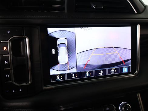 Used 2021 GMC Yukon XL Denali w/ Advanced Technology Package AWD/4WD image 6