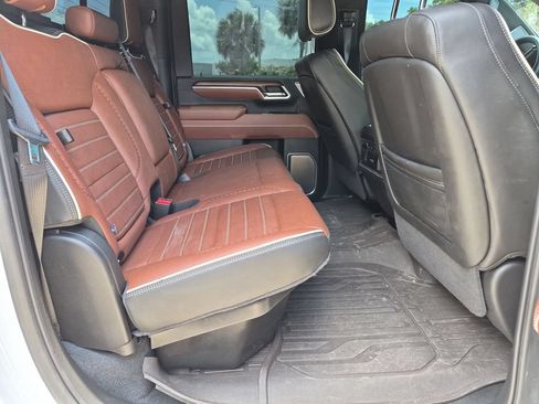 Used 2025 GMC Sierra 3500 Denali Ultimate AWD/4WD image 23