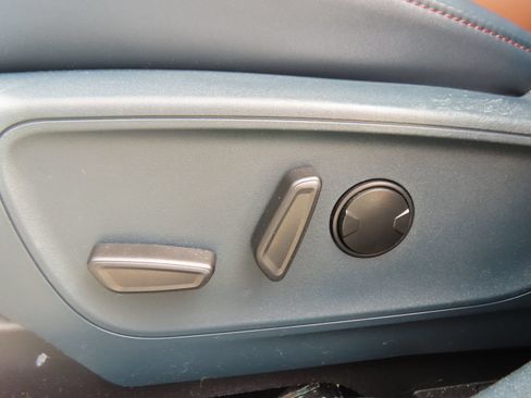 Used 2024 Ford Maverick Lariat FWD image 33