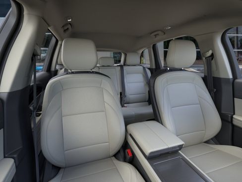 New 2026 Lincoln Nautilus Premier AWD/4WD image 10