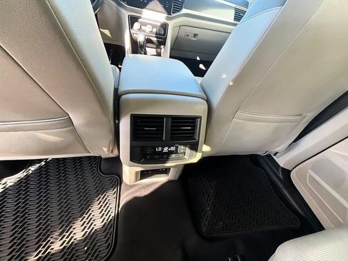 Used 2021 Volkswagen Atlas SEL Premium AWD/4WD image 15