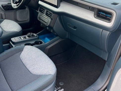 New 2025 Ford Maverick XLT w/ XLT Luxury Package image 16