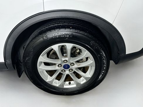 Used 2020 Ford Escape SE FWD image 11