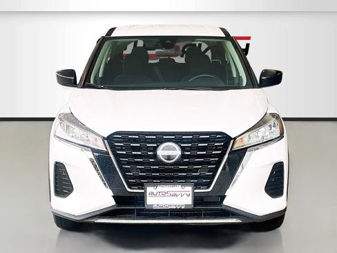 Used 2024 Nissan Kicks S FWD image 2