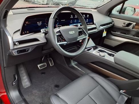 New 2026 Cadillac Vistiq Luxury image 3