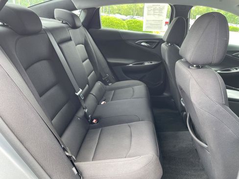 Used 2025 Chevrolet Malibu LT FWD image 32