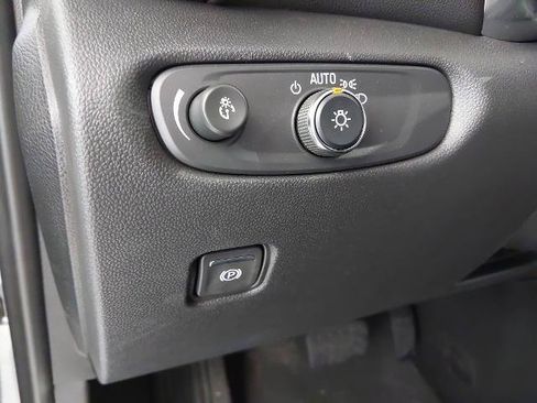 New 2026 Chevrolet Blazer LT w/ Convenience Package FWD image 23