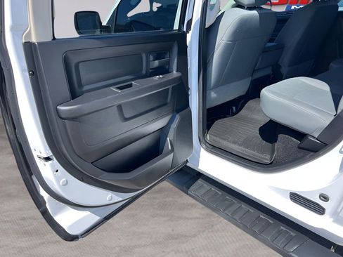 Used 2016 RAM 1500 Express AWD/4WD image 11