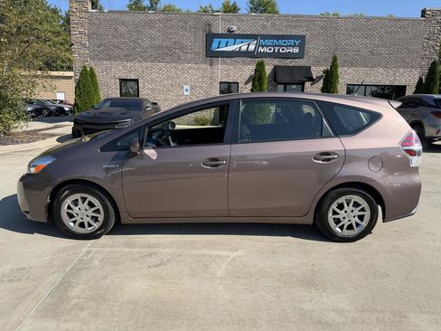 Used 2015 Toyota Prius V Three FWD image 8