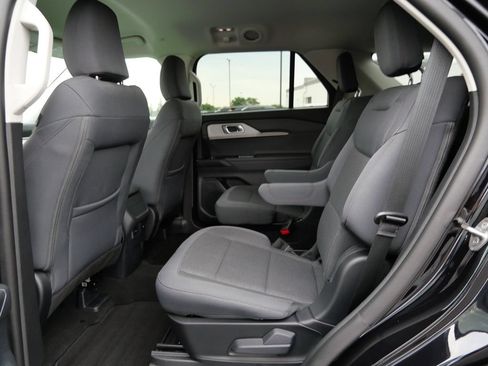 Used 2026 Ford Explorer Active AWD/4WD image 15