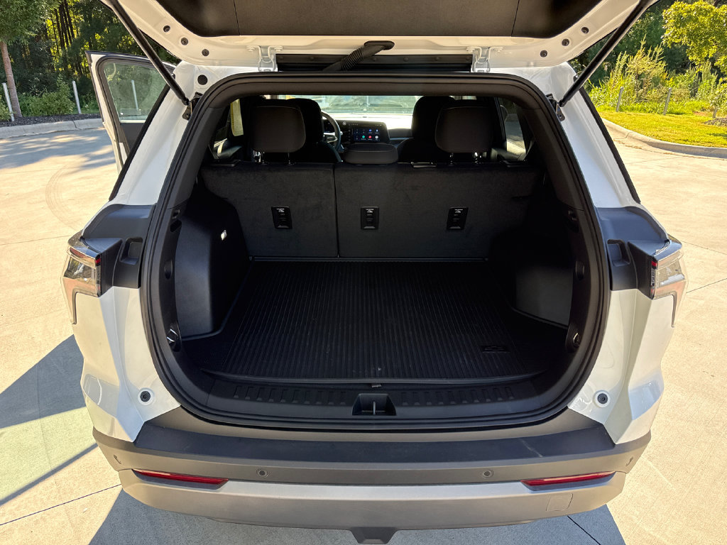 Used 2026 Chevrolet Equinox LT FWD image 33