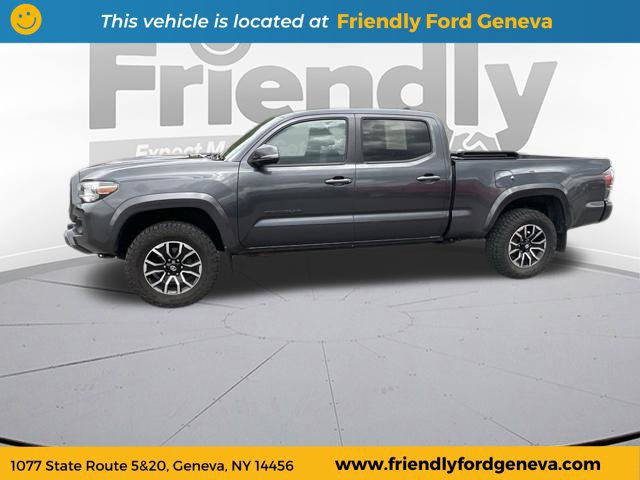 Used 2022 Toyota Tacoma TRD Sport AWD/4WD image 3