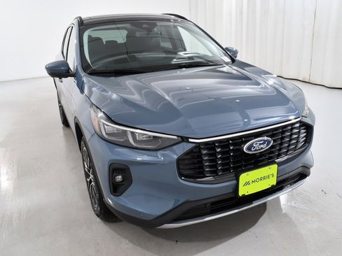 New 2026 Ford Escape SE w/ PHEV Premium Package image 4
