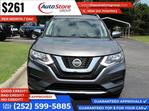 Used 2018 Nissan Rogue SV FWD image 3