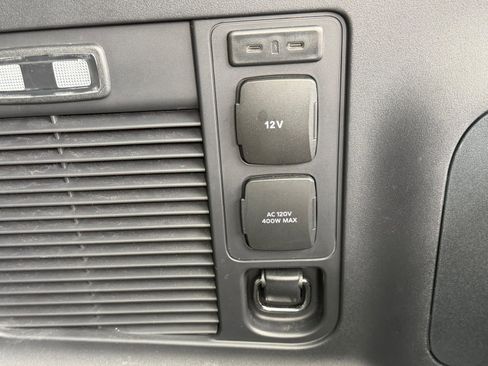 Certified 2025 Ford Expedition Max Platinum w/ Stealth Appearance Package image 10