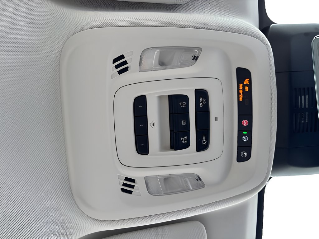 Used 2024 Buick Envision Avenir AWD/4WD image 24